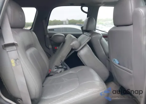 2002 Cadillac Escalade Standard z USA, uszkodzony, nr VIN 1GYEK63N02R181880